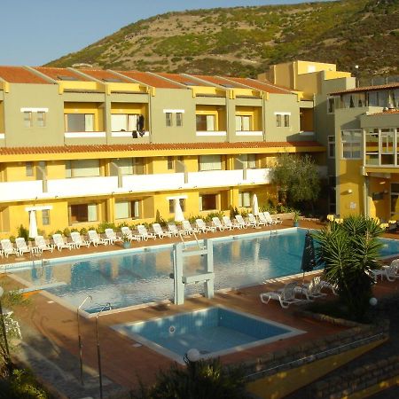 Malaspina Hotel & Resort Боза Екстериор снимка