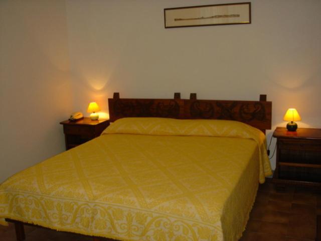Malaspina Hotel & Resort Боза Екстериор снимка