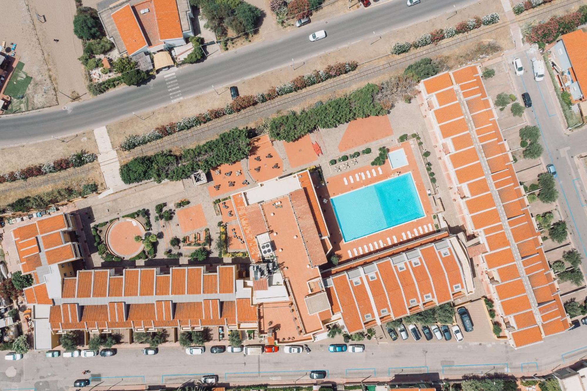 Malaspina Hotel & Resort Боза Екстериор снимка